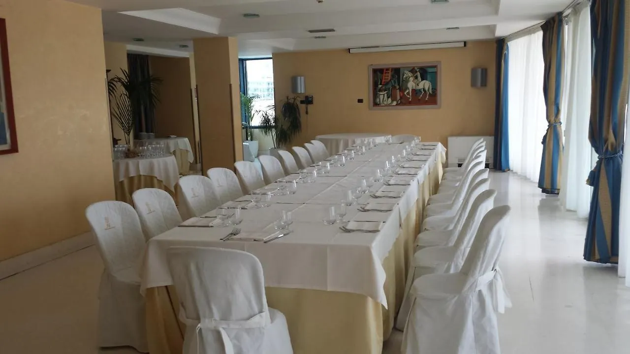 Hotel Nettuno Catane 4*,  Italie